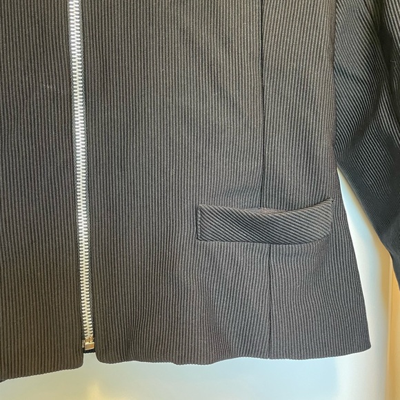 Jacket - Picture 3 of 5